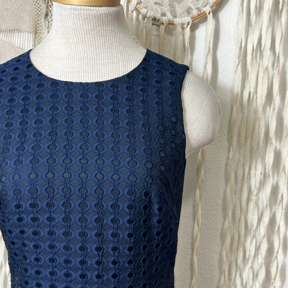 Boden Navy Eyelet Dress Size 4L - Picture 2 of 12